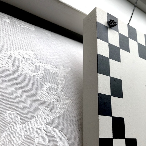 💋Kiss The Cook Checkered Wall Hanging - Picture 5 of 6